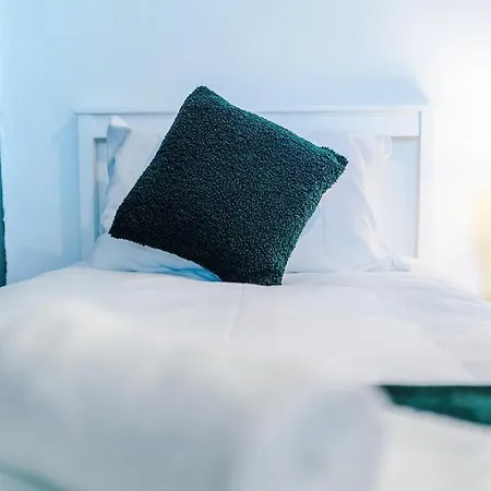 Chic Victorian 2-bed Duplex Flat - Free Parking Bradford (West Yorkshire)