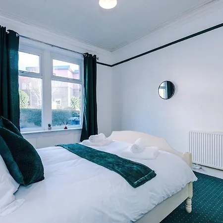 Chic Victorian 2-bed Duplex Flat - Free Parking Lägenhet *