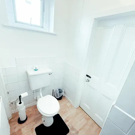 Chic Victorian 1 Bed Flat - Sleeps 4 - Free Parking - Pet Friendly Apartment Bradford (West Yorkshire)
