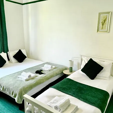 Apartment Chic Victorian 1 Bed Flat - Sleeps 4 - Free Parking - Pet Friendly *