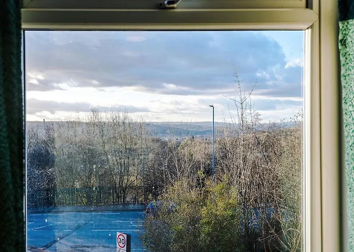 Apartment Chic Victorian 1 Bed Flat - Sleeps 4 - Free Parking - Pet Friendly *