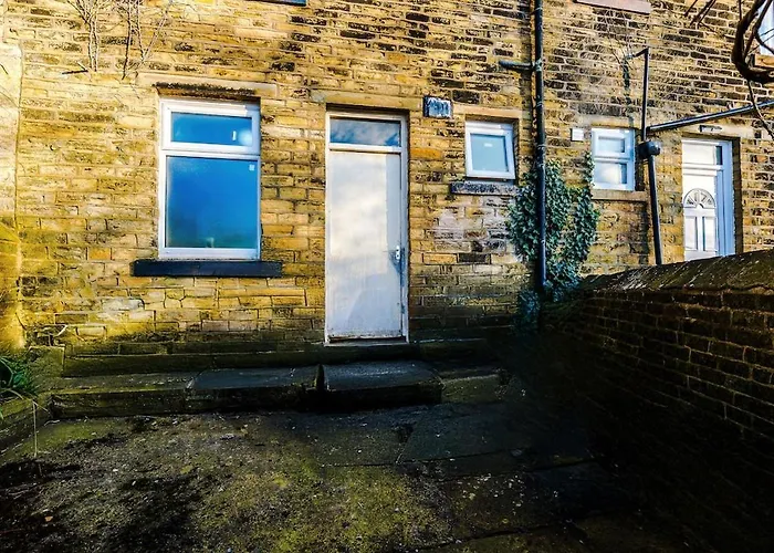 Apartment Chic Victorian 1 Bed Flat - Sleeps 4 - Free Parking - Pet Friendly *