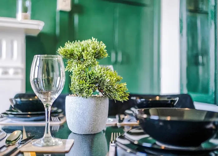 Chic Victorian 1 Bed Flat - Sleeps 4 - Free Parking - Pet Friendly Apartamento *